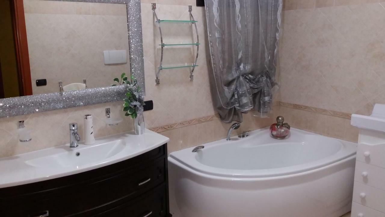 B&B Lady Jolanda Porto Cesareo Bagian luar foto