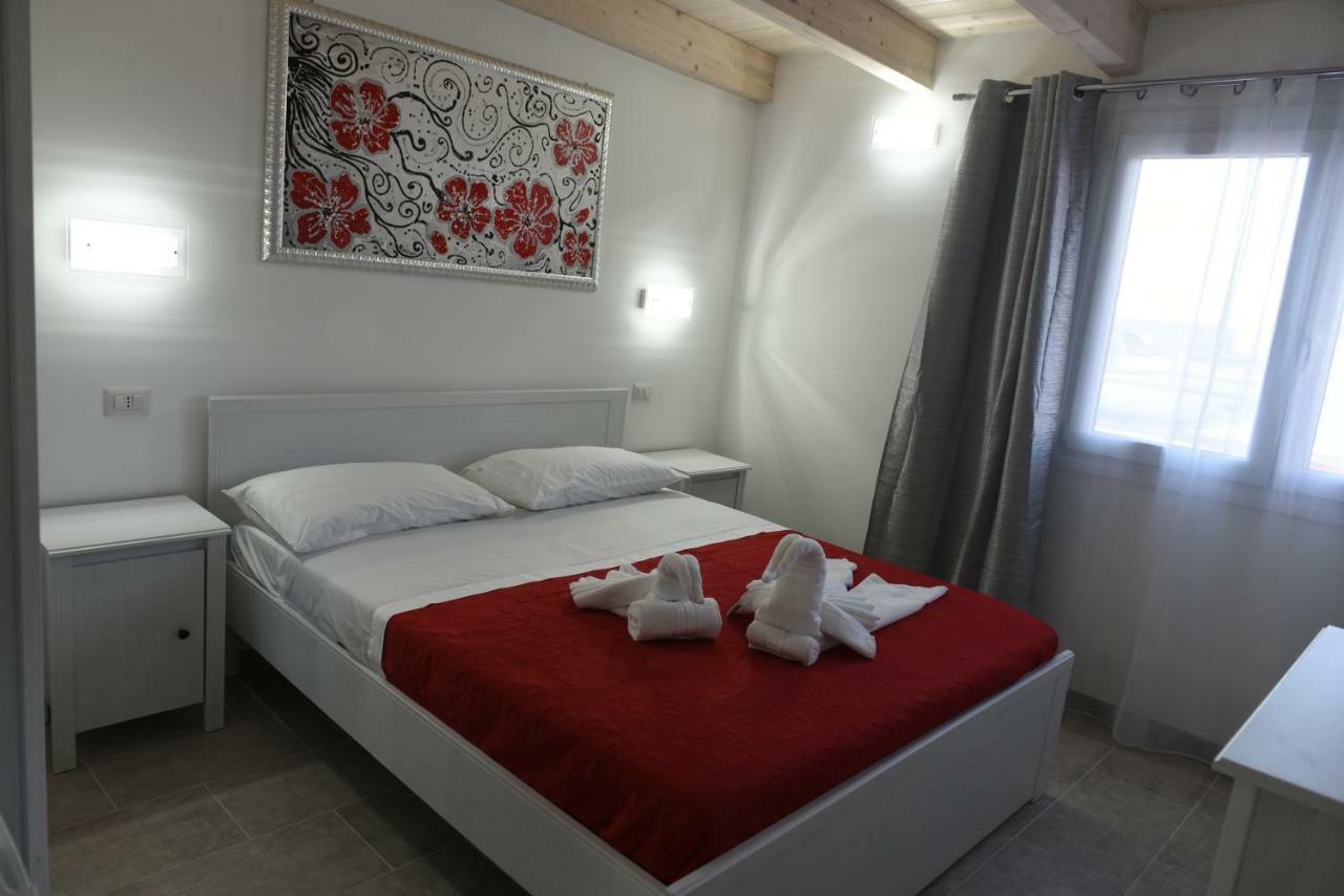 B&B Lady Jolanda Porto Cesareo Bagian luar foto